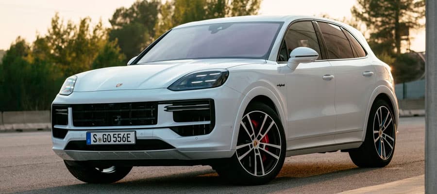 2026 Porsche Cayenne E-Hybrid Luxury SUV